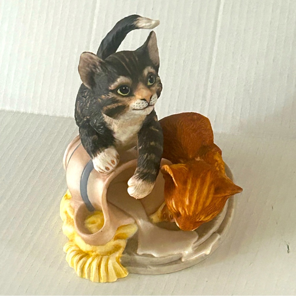Gail Ferretti “Mischief" Franklin Mint Porcelain Cat Figurine